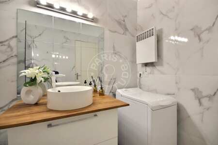 Salle de bain Appartement meublé - 48m²  - 1 chambre - Guy Môquet - Paris