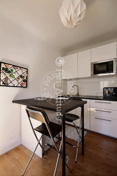 Kitchen Furnished apartment - 35m² - 1 bedroom - Notre-Dame de Lorette - Paris