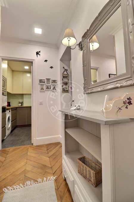 Entrance Furnished apartment - 50m²  - 2 bedrooms - Oberkampf - Paris