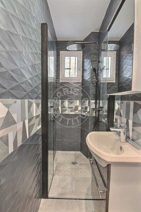 Casa de banho Studio mobilado - 24m²  - Oberkampf - Paris