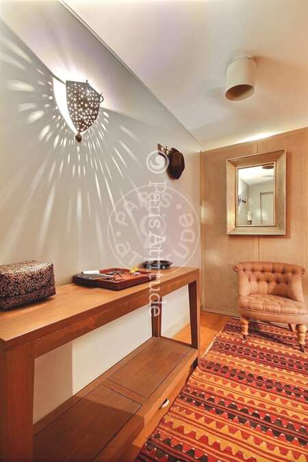 Entrance Furnished duplex - 105m²  - 3 bedrooms - Saint Placide - Paris