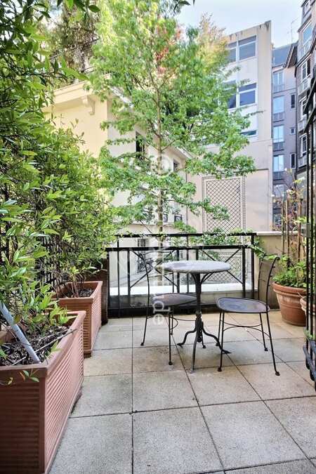 Terrace Furnished duplex - 105m²  - 3 bedrooms - Saint Placide - Paris