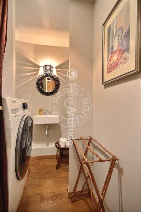 Toilet Furnished duplex - 105m²  - 3 bedrooms - Saint Placide - Paris
