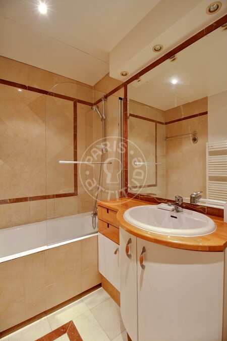 Badezimmer Möblierte wohnung - 42m²  - 1 Zimmer - Champs-Elysées - Paris