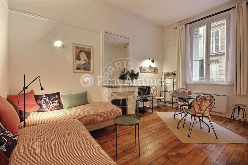 Quitinete mobiliado - Paris 75009 - 13236