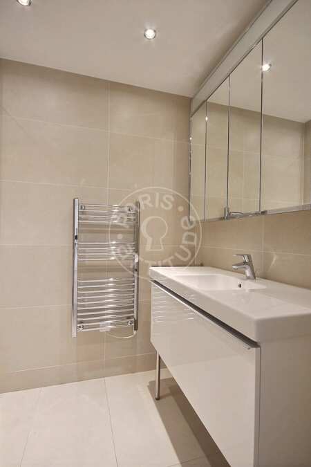 Casa de banho Quitinete mobilado - 24m²  - Le Marais - Paris