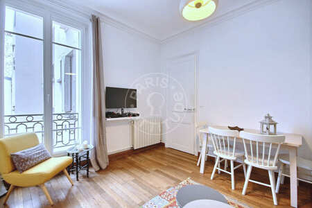 Sala Apartamento mobilado - 41m²  - 1 quarto - Montmartre / Place des Abbesses - Paris