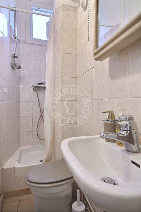 Casa de banho Apartamento mobilado - 41m²  - 1 quarto - Montmartre / Place des Abbesses - Paris