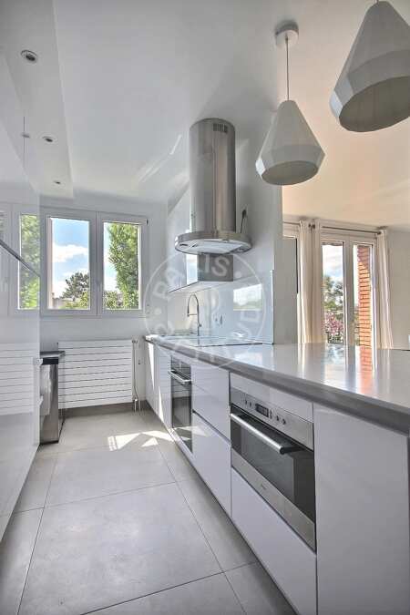 Kitchen Furnished duplex - 126m²  - 4 bedrooms - Neuilly-sur-Seine