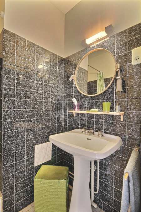 Bathroom Furnished apartment - 90m²  - 2 bedrooms - Puteaux