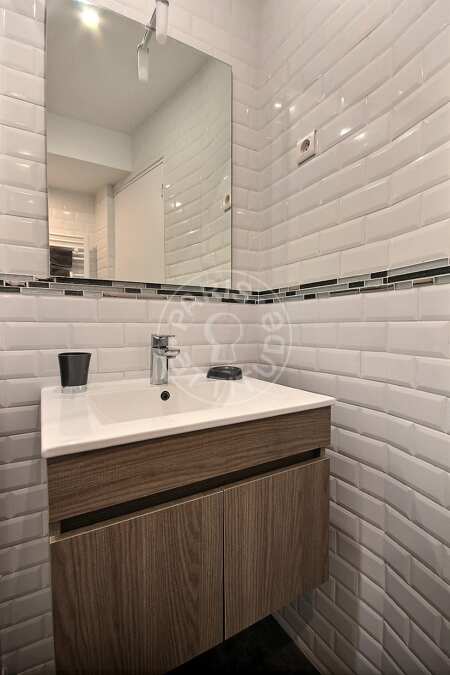 Salle de bain Studio meublé - 16m²  - Montorgueil - Paris
