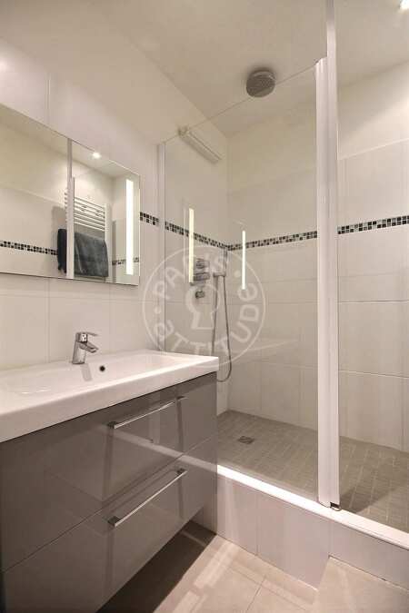 Baño Piso amueblado - 97m²  - 3 dormitorios - Port Royal / Raspail - París