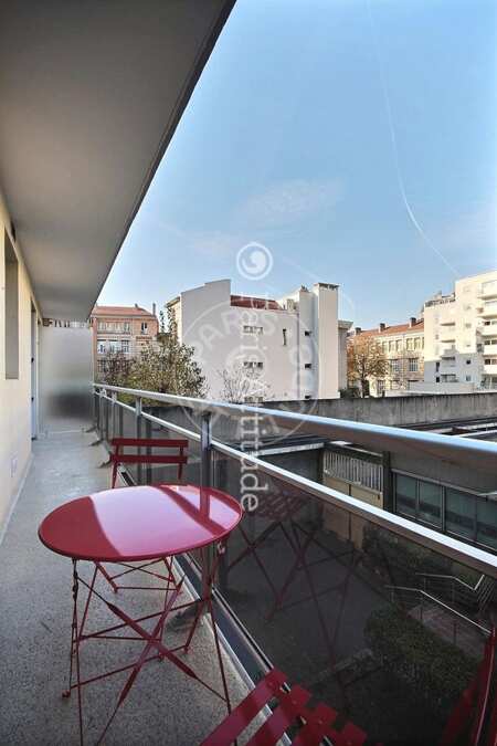 Balcon Appartement meublé - 45m²  - 1 chambre - Porte Dorée - Paris