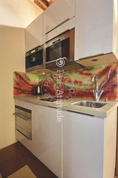 Kitchen Furnished studio - 17m² - Châtelet - Paris