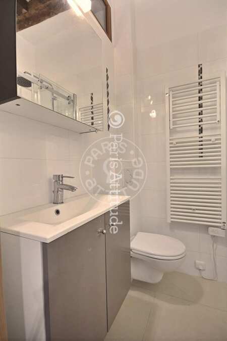Casa de banho Quitinete mobilado - 17m²  - Châtelet - Paris