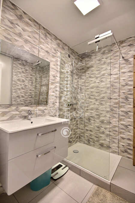 Casa de banho Apartamento mobilado - 70m²  - 2 quartos - Nanterre