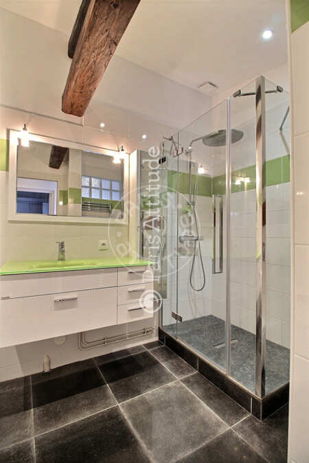 Bathroom Furnished apartment - 70m²  - 2 bedrooms - Madeleine - Paris