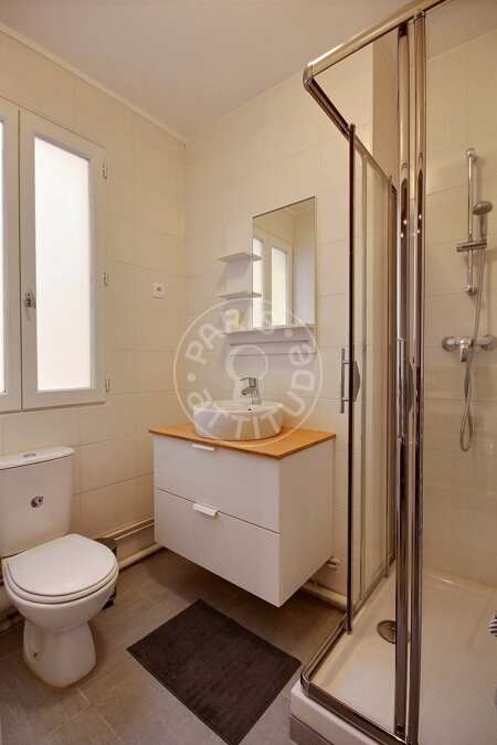 Bathroom Furnished apartment - 40m²  - 1 bedroom - Charonne - Paris