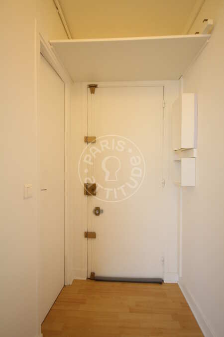 Entrance Furnished studio alcove - 30m²  - Père Lachaise - Paris