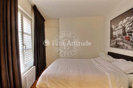 Bedroom Furnished apartment - 42m² - 1 bedroom - Champs-Elysées - Paris