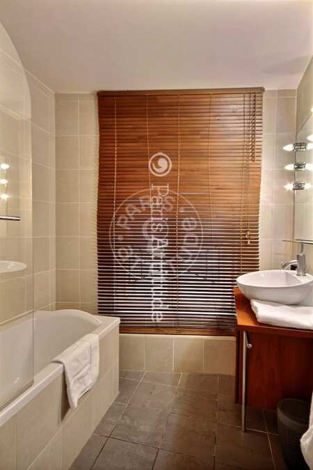 Bathroom Furnished apartment - 42m² - 1 bedroom - Champs-Elysées - Paris