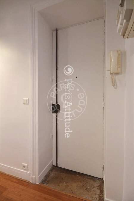 Entrance Furnished apartment - 38m²  - 1 bedroom - République - Paris
