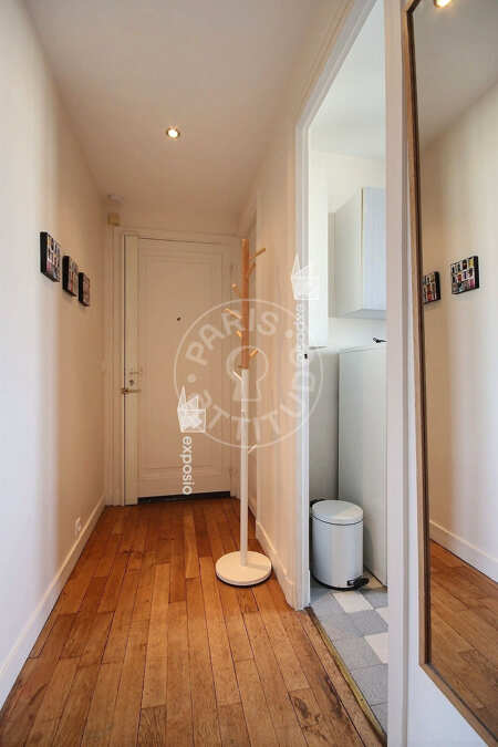 Eingangsbereich Möblierte wohnung - 42m²  - 1 Zimmer - Commerce - Paris