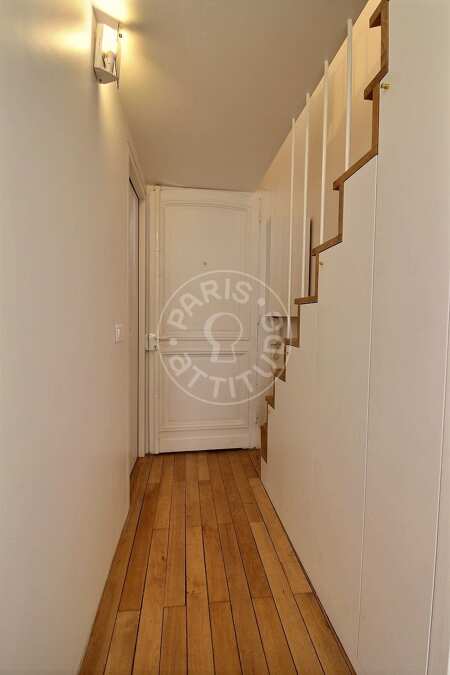 Entrance Furnished studio - 20m²  - Musée d'Orsay - Paris