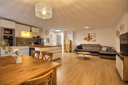 Salon Appartement meublé - 90m²  - 3 chambres - Crimée - Paris