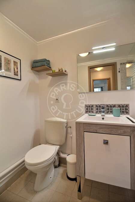 Salle de bain Studio meublé - 27m²  - Convention - Paris
