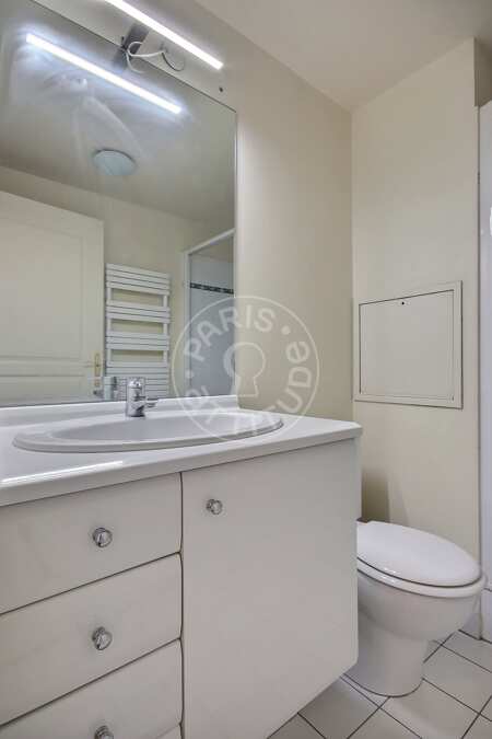 Bathroom Furnished apartment - 35m²  - 1 bedroom - Alésia - Paris