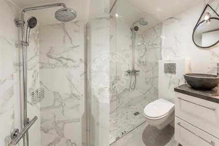 Bathroom Furnished studio - 17m²  - Neuilly-sur-Seine