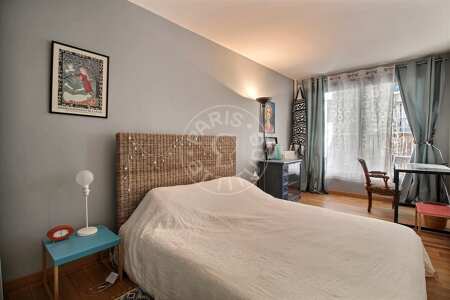 Bedroom Furnished apartment - 50m²  - 1 bedroom - Ménilmontant - Paris