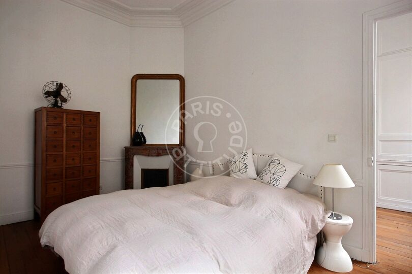 1 dormitorio amueblado - París 75004 - 13552