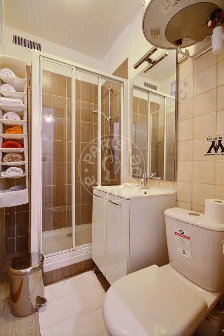 Salle de bain Appartement meublé - 28m²  - 1 chambre - Porte Dorée - Paris