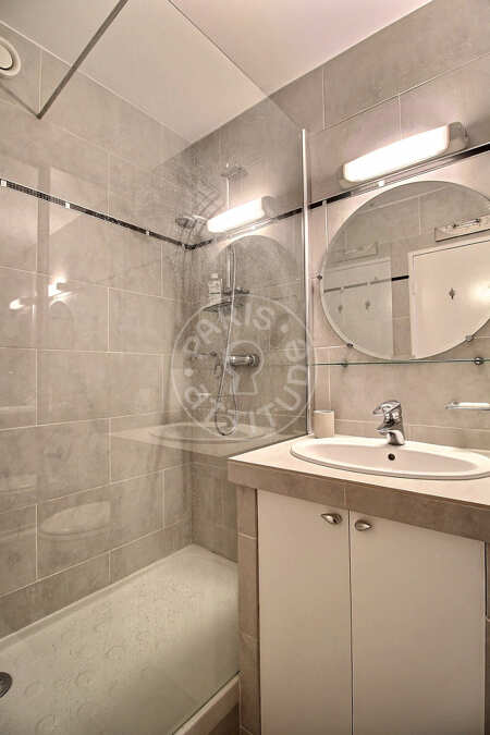 Badezimmer Möblierte studio - 29m²  - Buttes-Chaumont - Paris