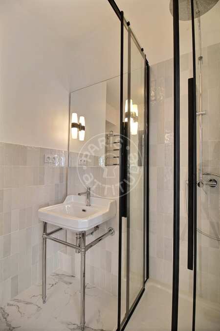 Bagno Appartamento arredato - 50m²  - 1 locale - Miromesnil - Parigi