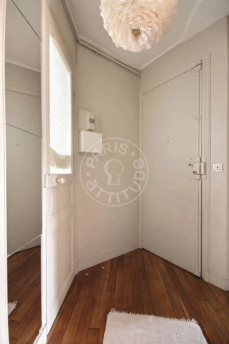Entrée Appartement meublé - 51m²  - 1 chambre - Jules Joffrin - Mairie du 18ème - Paris