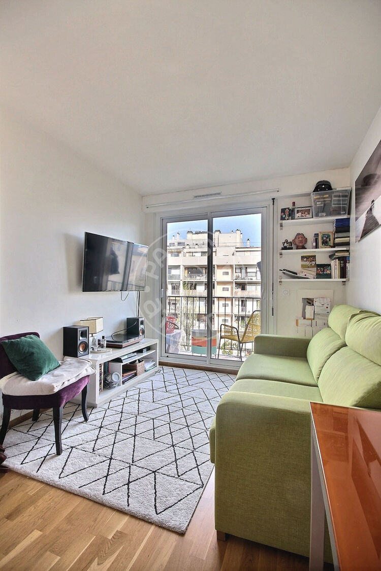 Living room - Furnished studio - Paris 75020 - 13572