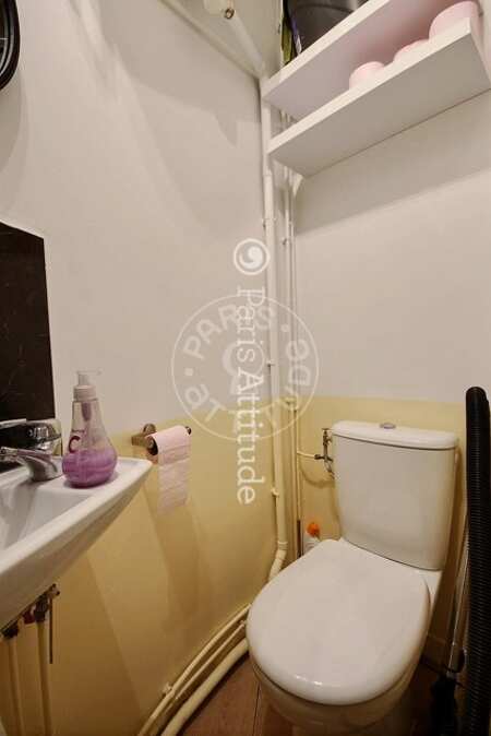 Toilet Furnished apartment - 41m²  - 1 bedroom - Arc de Triomphe - Paris