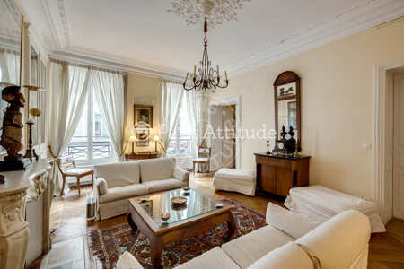 Salon Appartement meublé - 135m²  - 2 chambres - Champs-Elysées - Paris