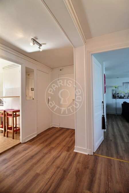 Entrada Apartamento mobilado - 60m²  - 3 quartos - Courbevoie