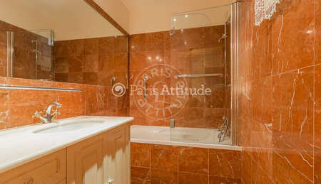 Bathroom Furnished apartment - 72m²  - 1 bedroom - Trocadéro - Paris