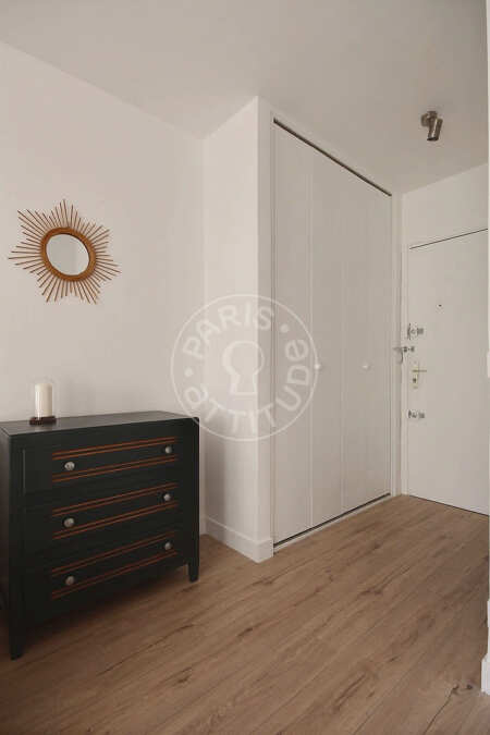 Entrée Studio meublé - 27m²  - Sacré-Cœur - Paris