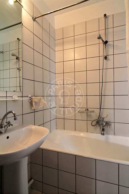 Bathroom Furnished apartment - 66m²  - 1 bedroom - Latin / Saint-Michel - Paris