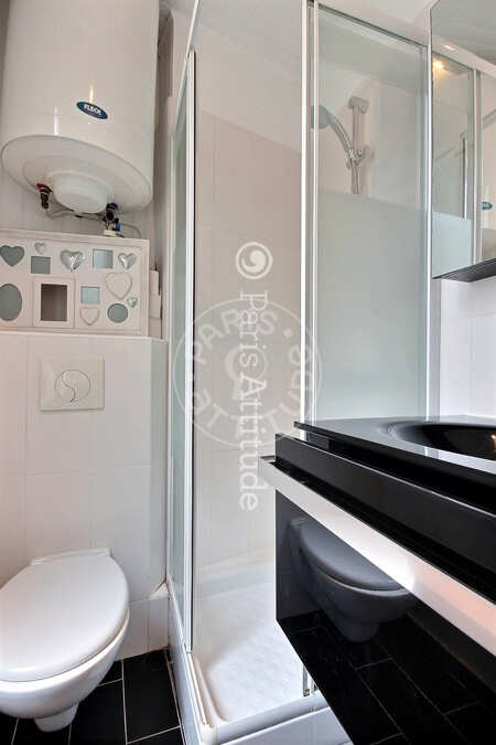 Salle de bain Appartement meublé - 29m²  - 1 chambre - Batignolles - Paris