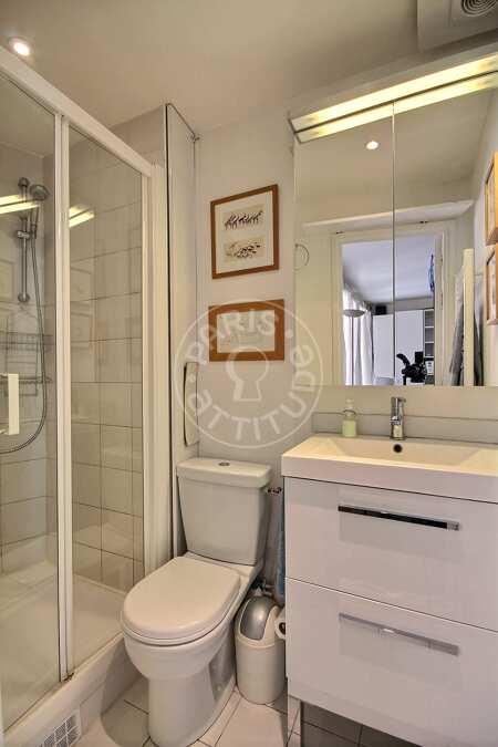 Salle de bain Studio meublé - 21m²  - Châtelet - Paris