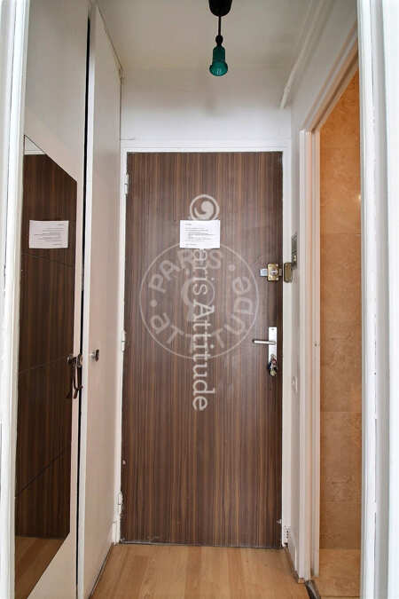 Entrée Studio meublé - 23m²  - Guy Môquet - Paris