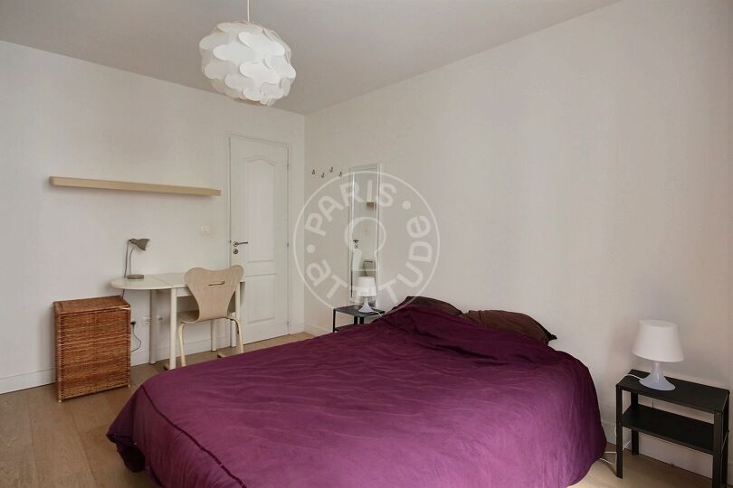 1 locale arredato - Parigi 75015 - 13666