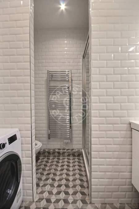 Bathroom Furnished apartment - 44m²  - 1 bedroom - Crimée - Paris